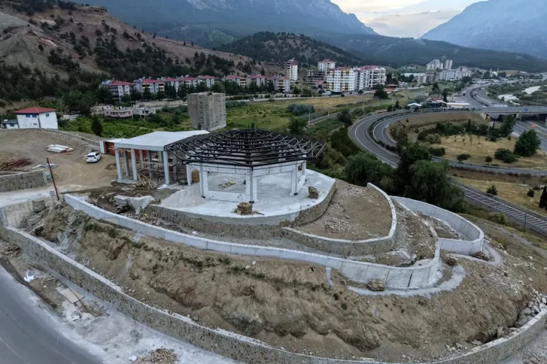 Pozantı’da 29 Ekim’de Çifte Bayram: Dev Gençlik Merkezi Cumhuriyet Bayramı'nda Açılıyor!