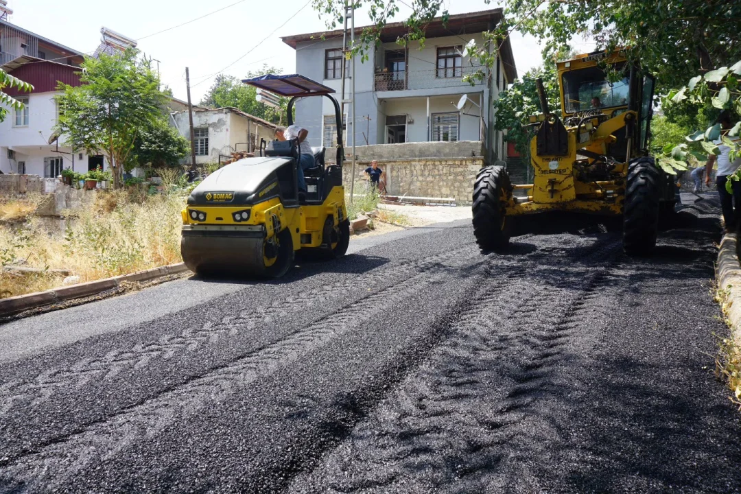 Başkan Ali Avan’dan Pozantı’da Dev Yol Atağı: “Biz Laf Değil, Eser Üretiyoruz!”