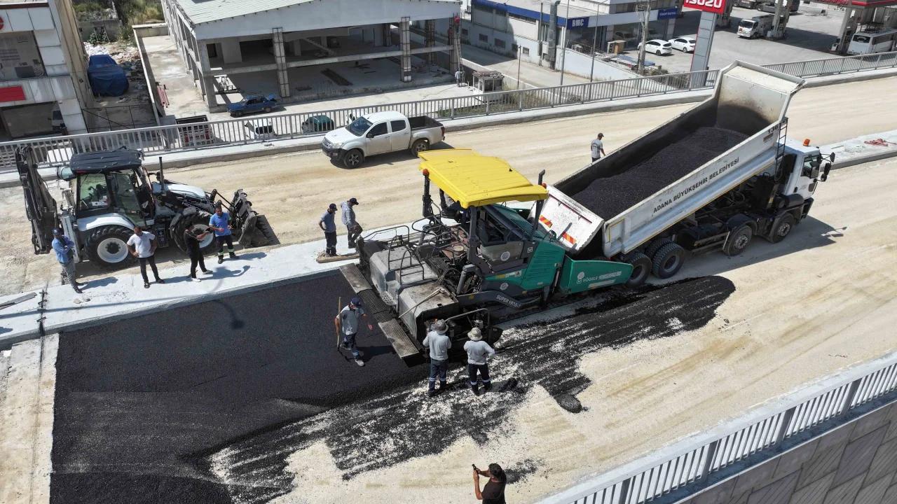 Adana Trafiğine Can Suyu: D-400 Ege Bağatur Üst Geçidi Önümüzdeki Hafta Açılıyor!
