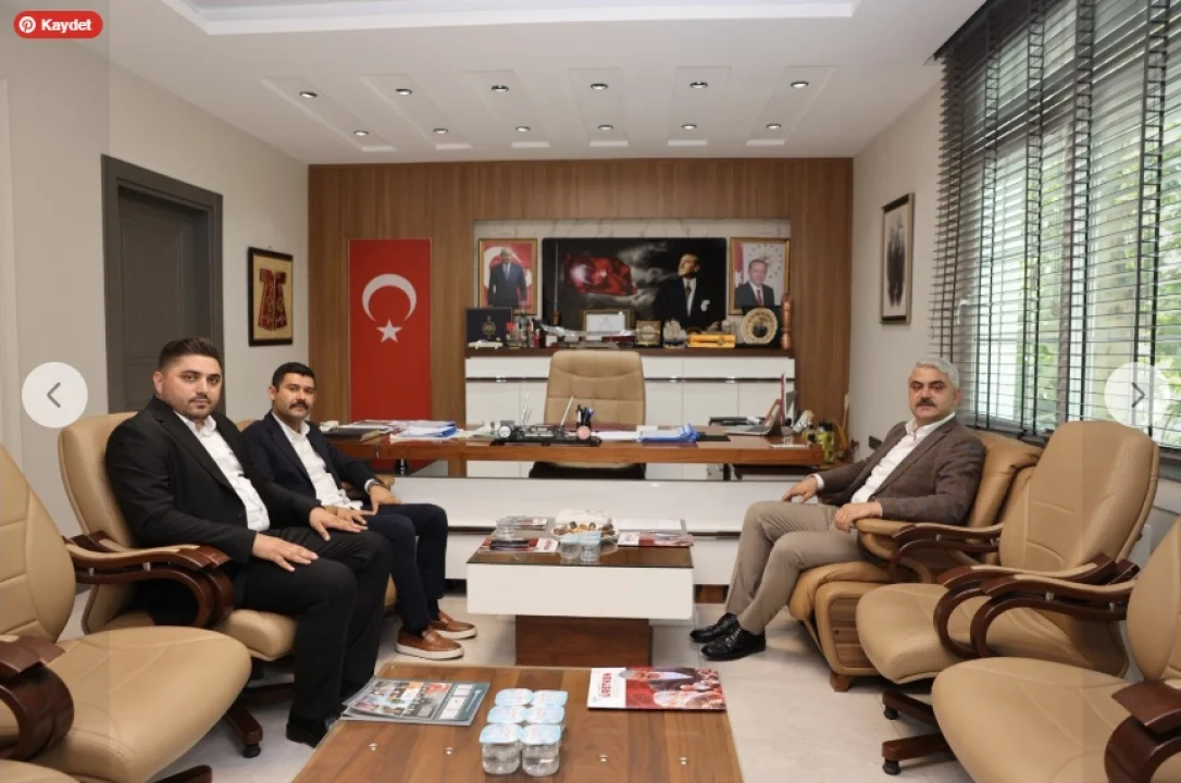 Pozantı Belediyesi’nde Önemli Zirve: Ülkü Ocakları Genel Başkan Yardımcısı Halaman’dan Başkan Avan’a Ziyaret!