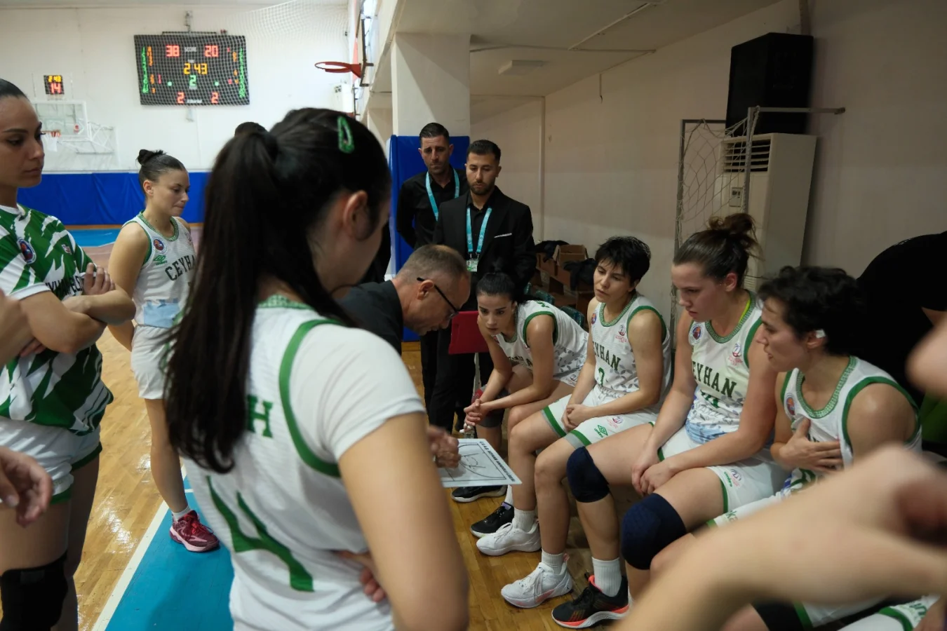 Ceyhan Belediye Basketbol Akademi'den Farklı Başlangıç: 85-39