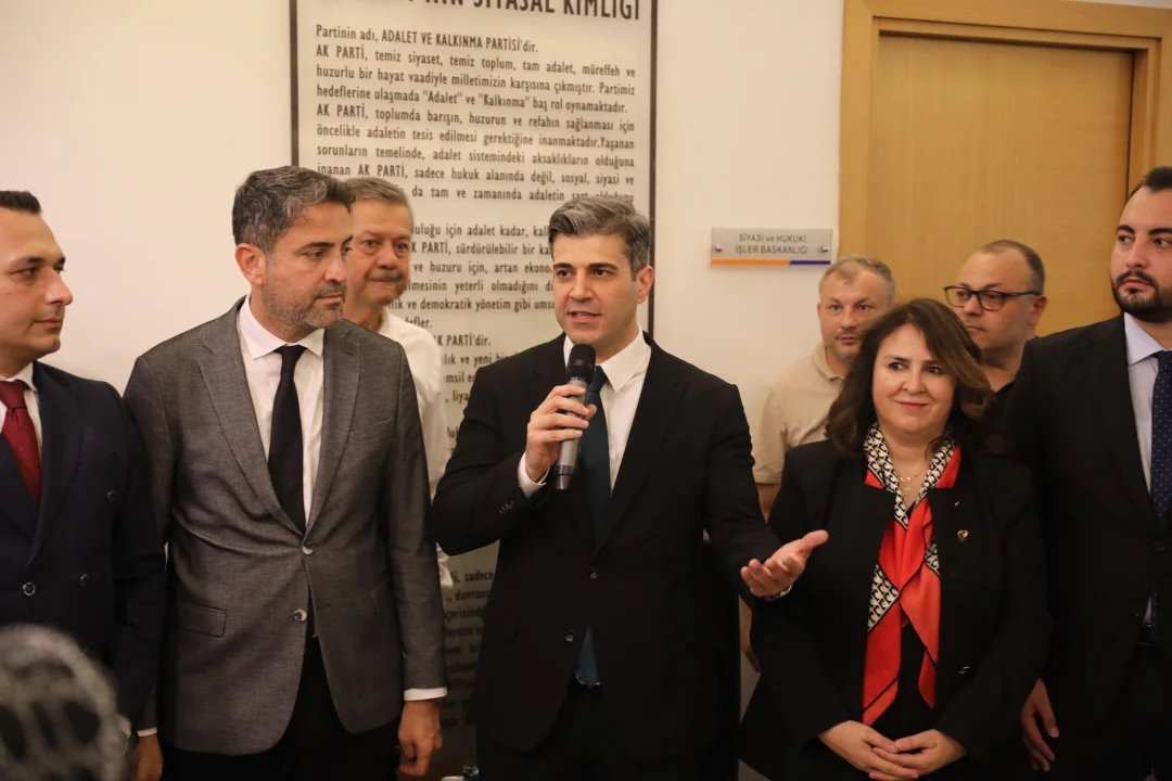 AK Parti Adana’da Mustafa Özkan Dönemi Resmen Başladı: Teşkilat Binada Kenetlendi!