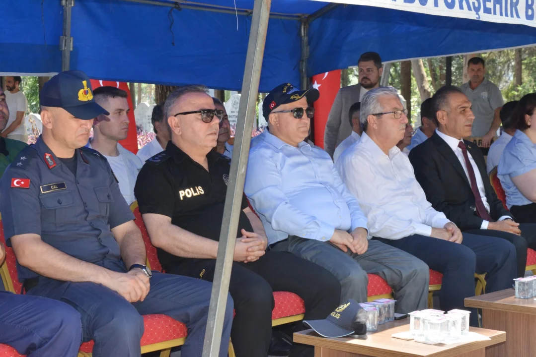 Ceyhan’da 15 Temmuz’un 10. Yılında İlk Tören: Şehitlerimiz Dualarla Anıldı