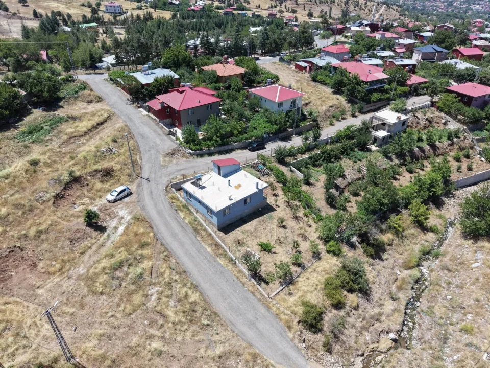 Pozantı’da Ulaşım Seferberliği: Hamidiye Mahallesi'nde Yollar Yenileniyor