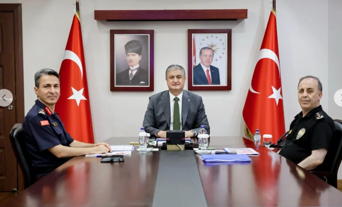 Adana Valisi Mustafa Yavuz Bakan Çiftçi Başkanlığındaki Güvenlik Toplantısına Katıldı