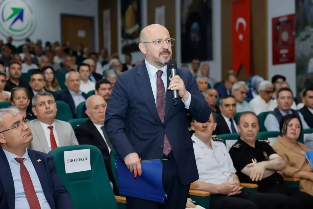 Adana’da Halil Nacar Sevinci: Görev Süresi 3 Yıl Daha Uzatıldı