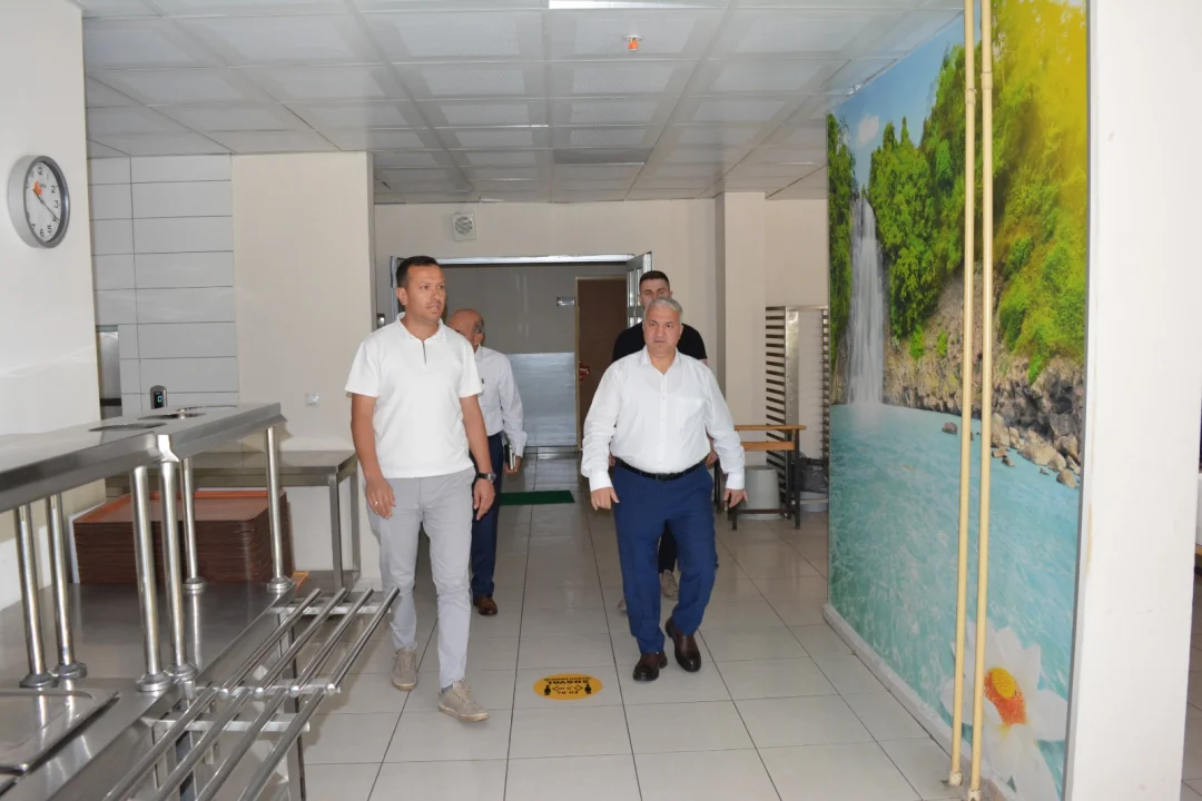 Ceyhan Kaymakamı Ramazan Kurtyemez Öğrenci Yurtlarını Denetledi
