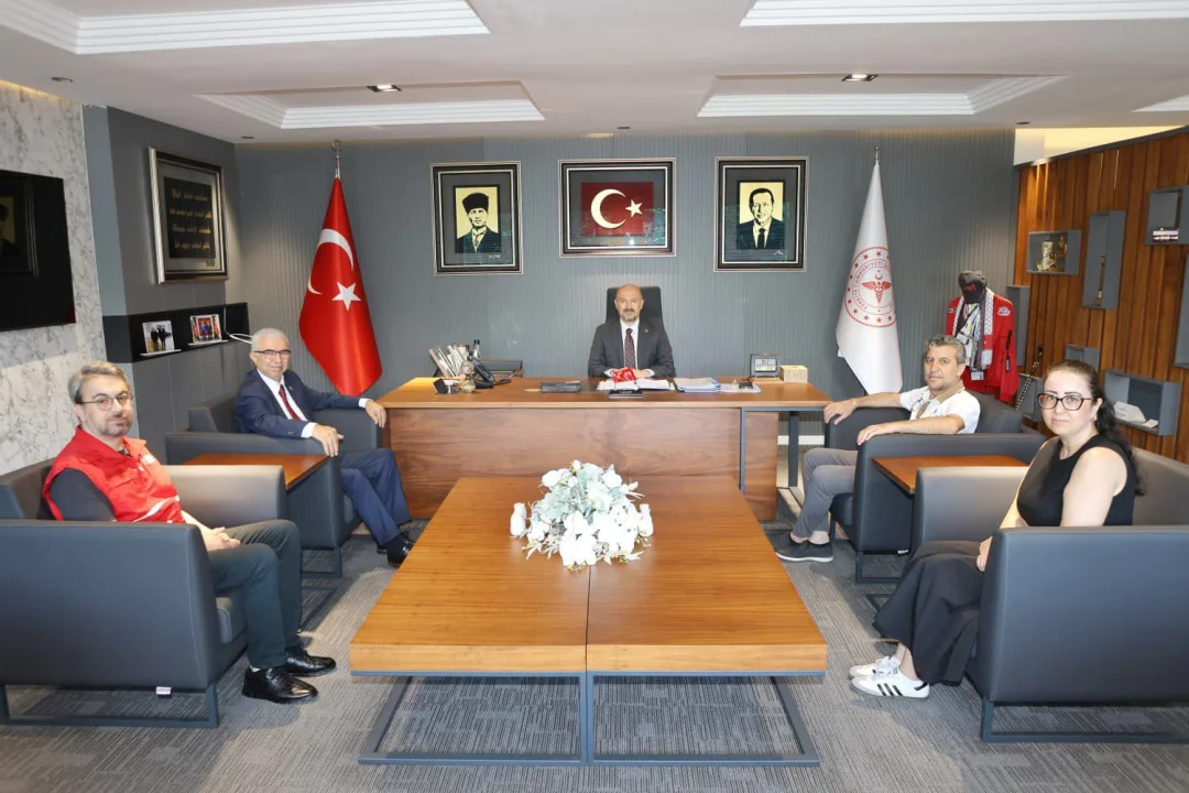 Kızılay Heyetinden Adana İl Sağlık Müdürü Nacar’a Ziyaret: Güçlü İş Birliği Mesajı