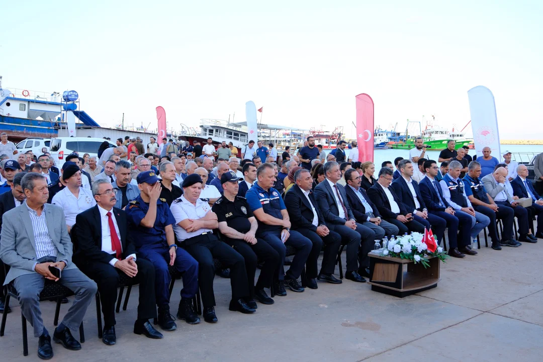 Karataş’ta “Vira Bismillah” Denildi: Balıkçılar Mavi Sulara Uğurlandı!