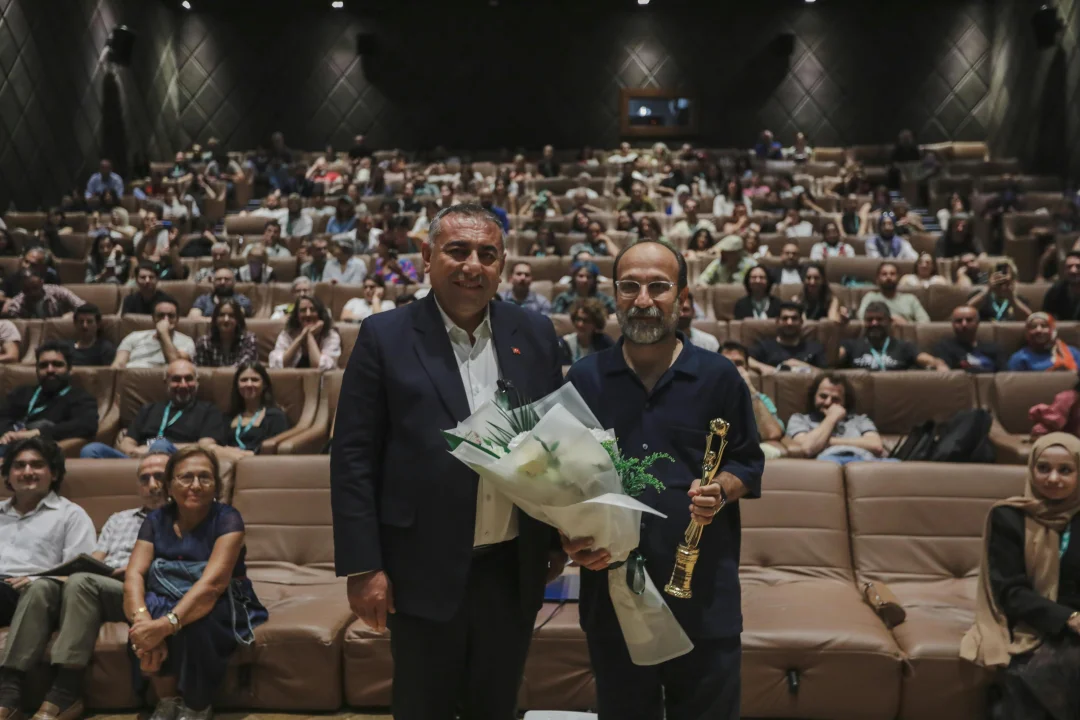 33. Adana Altın Koza Film Festivali’nde Oscar’lı Yönetmen Asghar Farhadi’ye Yaşam Boyu Başarı Ödülü!