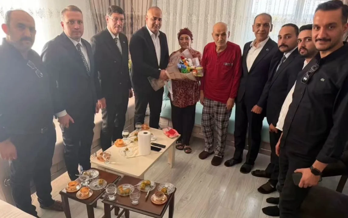 Ceyhan Şahin Özbilen Mahallesi’nde MHP Zirvesi: İbrahim Doğma Hanesinde Ağırladı