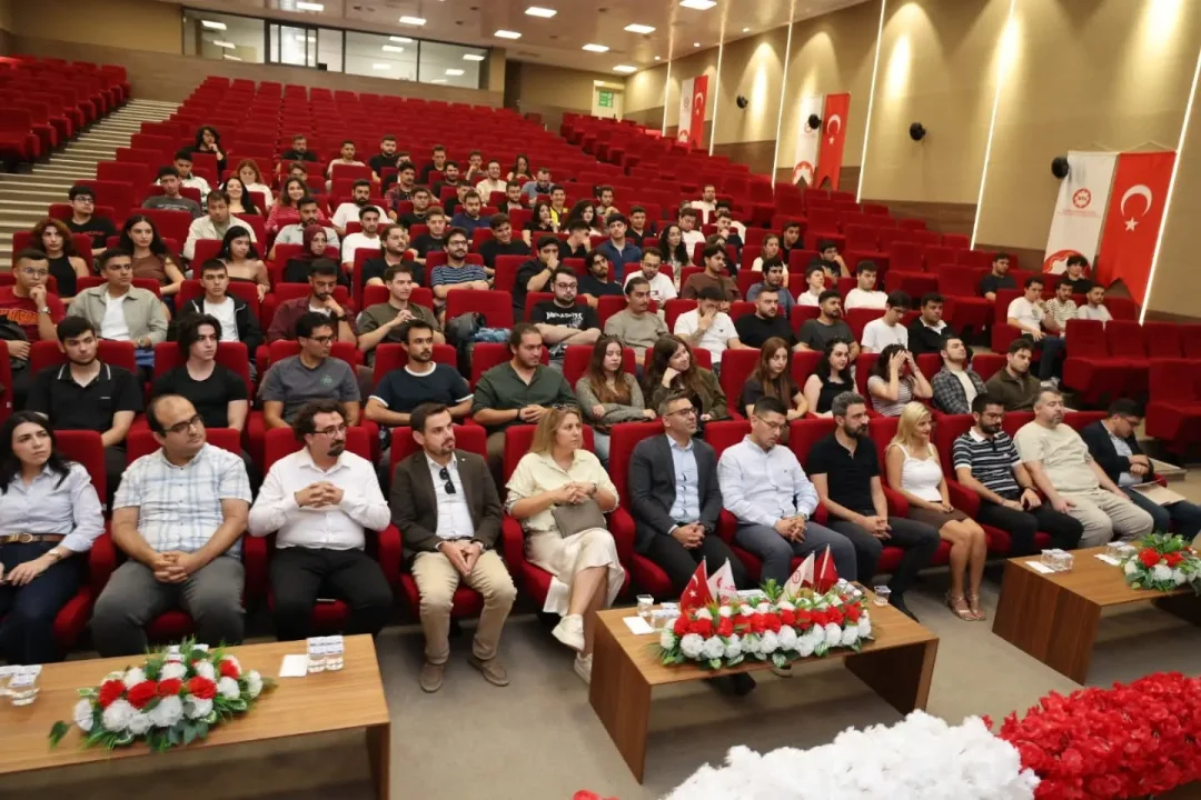 MMO Adana, ATÜ Öğrencileriyle Buluştu: Geleceğin Mühendislerine Destek Eli!