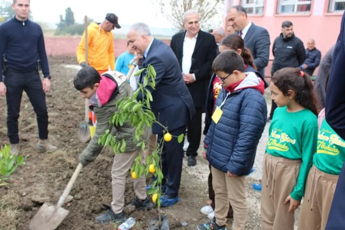 Okullar Arası Birlik ve Beraberlik Örneği: Fidan Dikme Etkinliği